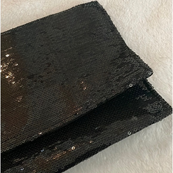 Forever 21 Sequined Clutch Purse With Silver Chain Strap - Picture 6 of 8